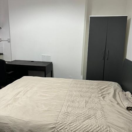 Nice Ensuite Near Cricket Ground 诺丁汉 外观 照片